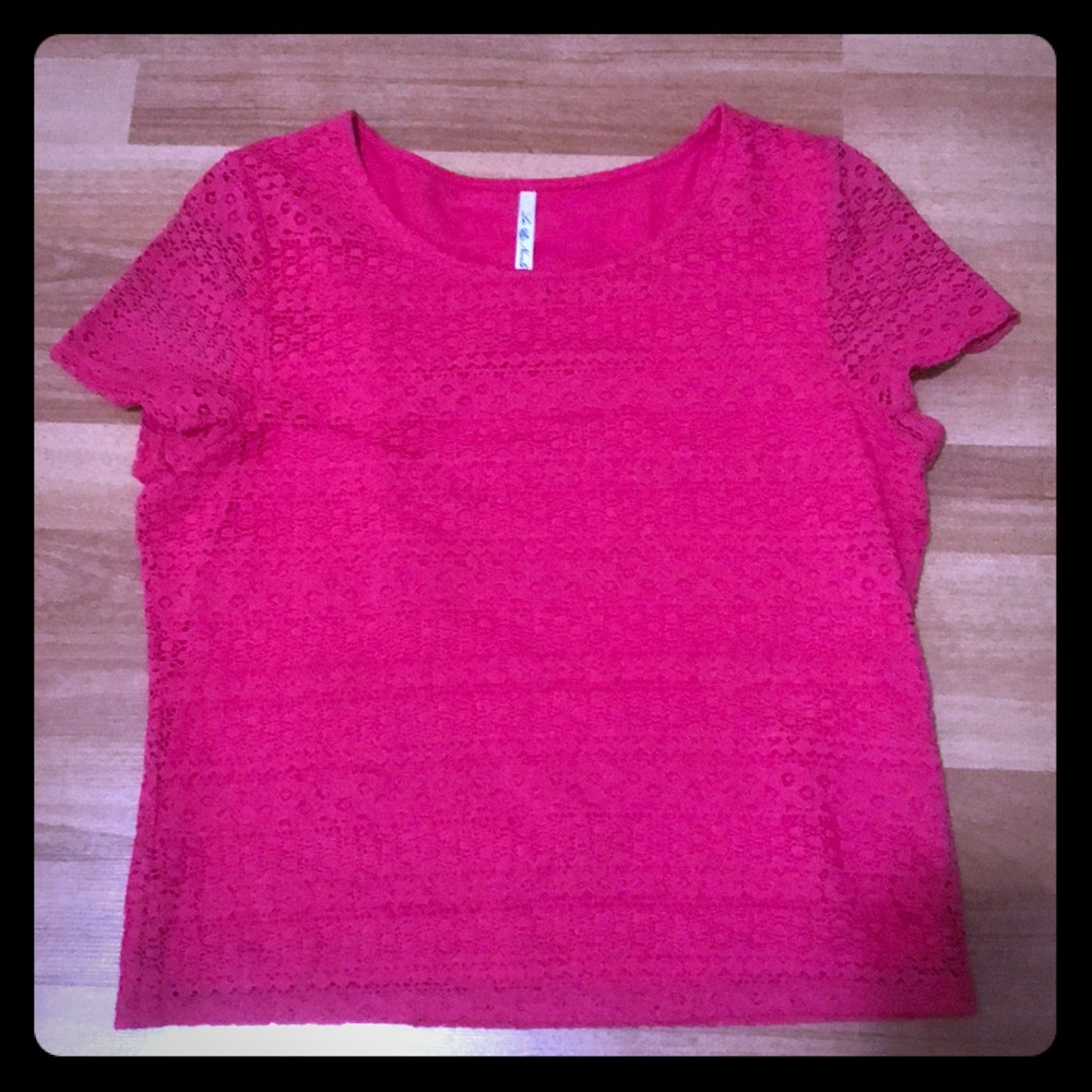 Short sleeved hot pink blouse
